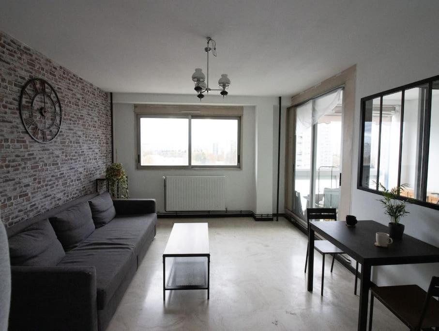 Appartement Entier Proche De Lyon *